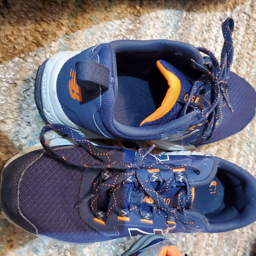 Blue New balance tennis shoes  size 10.